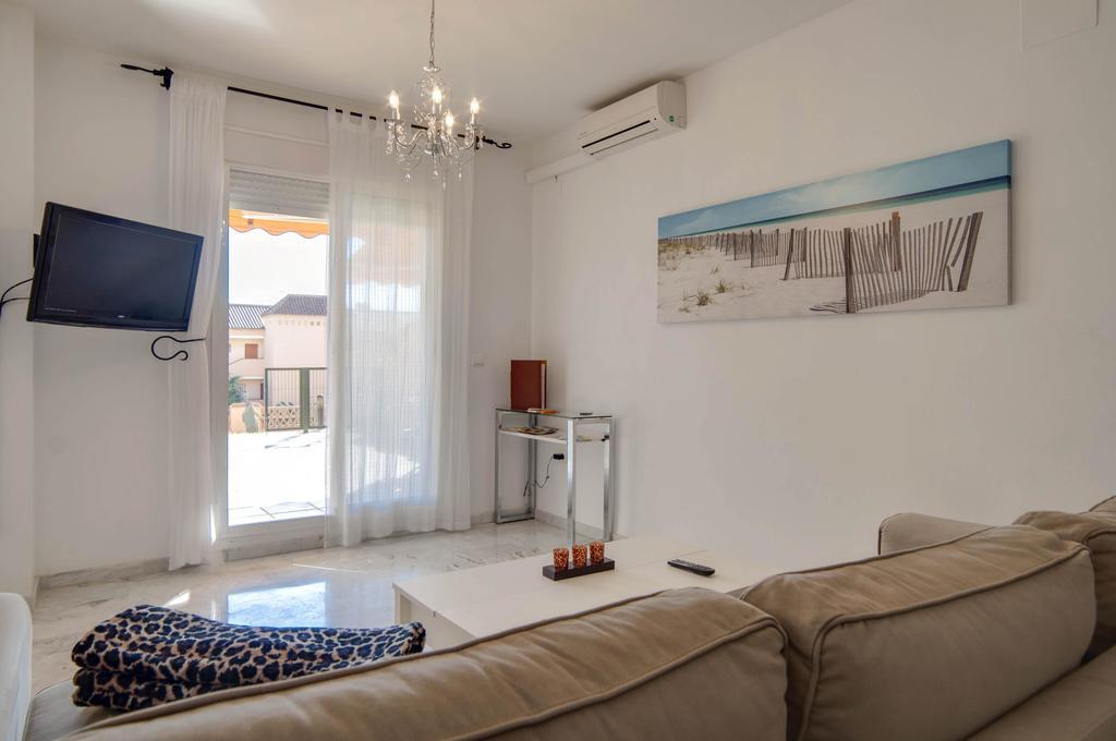 丰希罗拉Apartamento Alta Loma With Bbq, Sea Views, Pool, Wifi Sleeps 6公寓 外观 照片